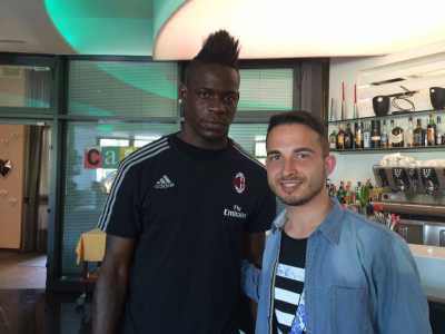Purtroppo c'� anche chi si fa "pregare": � il caso dello schivo Balotelli, "catturato" da Fabio solo dopo diversi tentativi andati a vuoto. Un vero peccato, visto che questo hobby necessita di continui spostamenti e parecchio denaro da investire